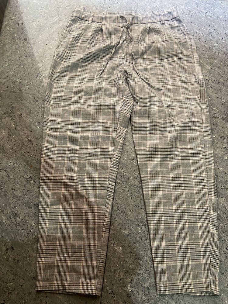 Stripped Khaki Pants