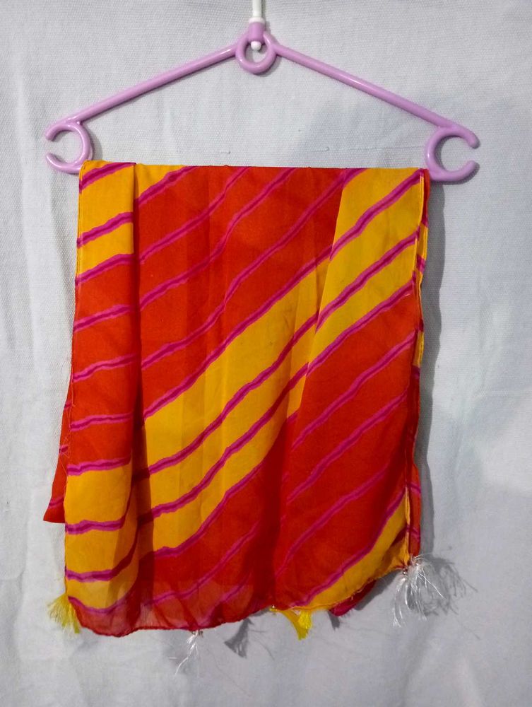 Scarf R
