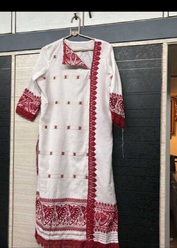 Elegant White &amp; Red Kurta