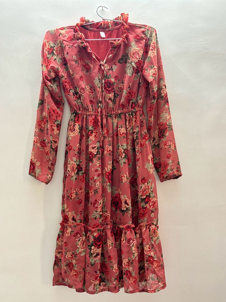 Stylish Red Floral Dress👗