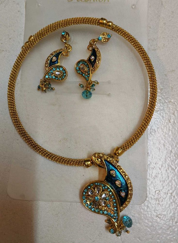 Elegant Gold-Tone Jewelry Set