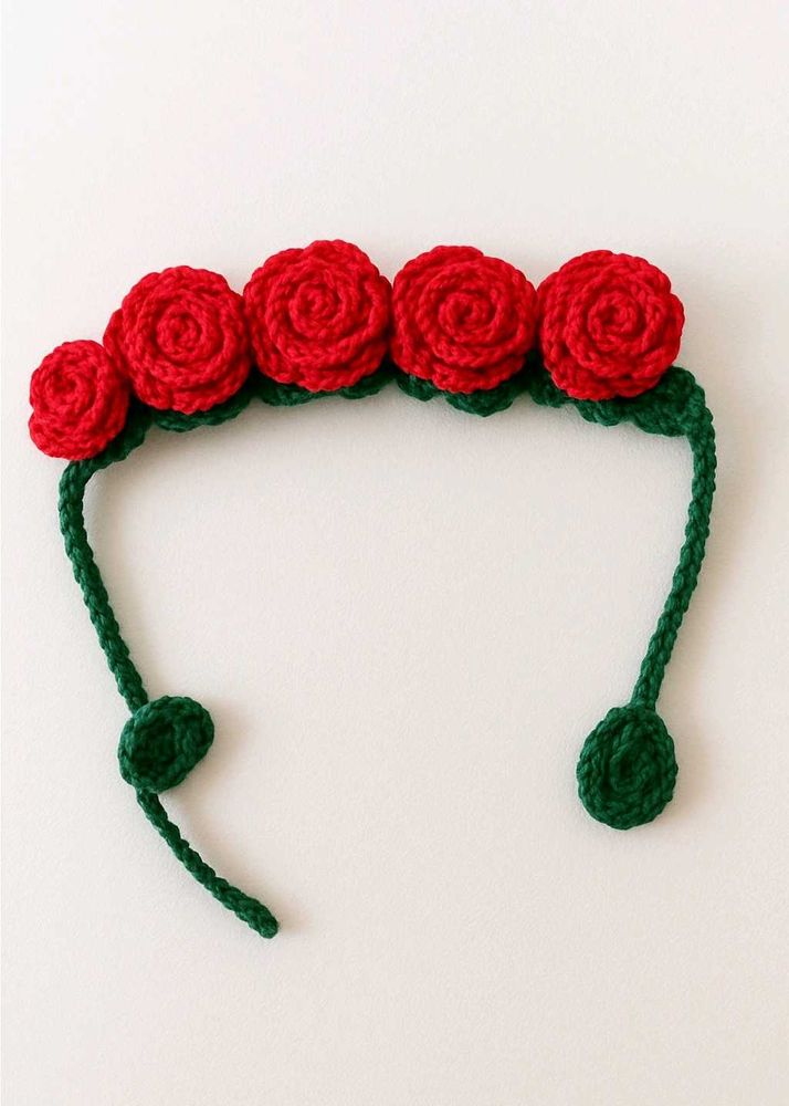 Handmade Woollen Rose Gajra