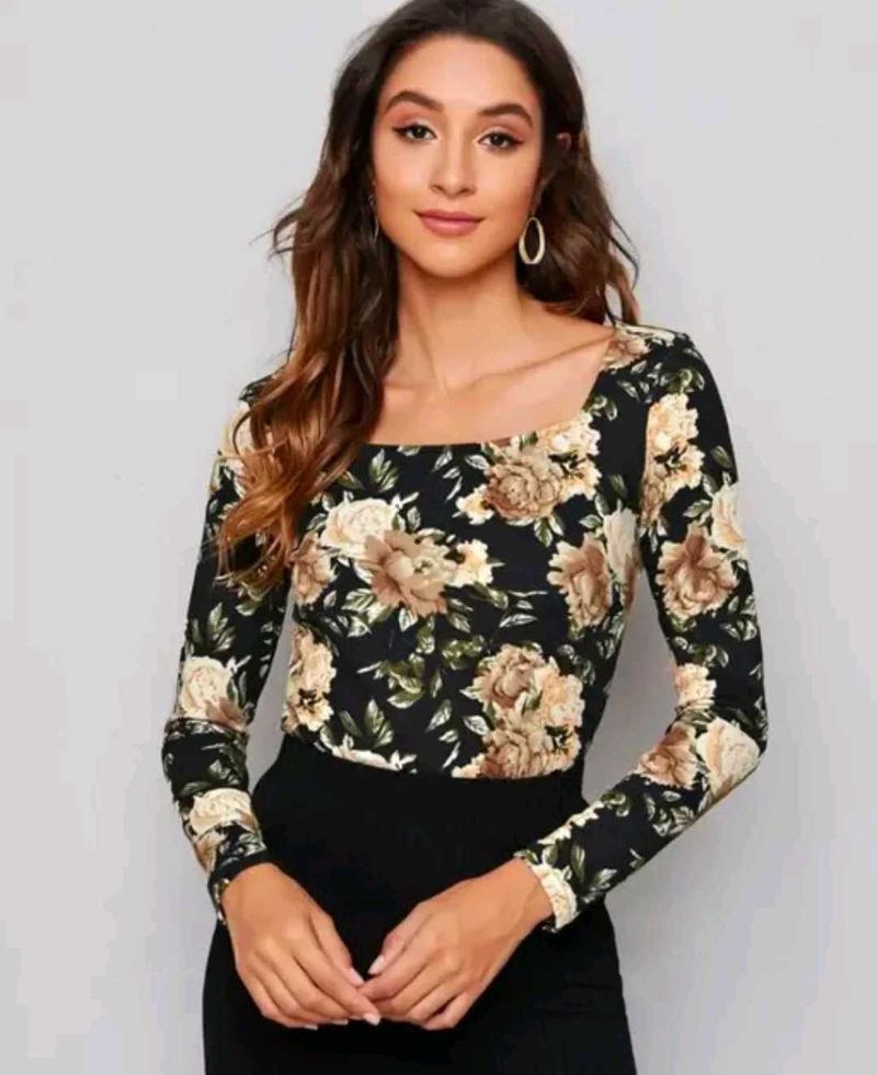 Designer Fitted Floral Print Top For Casual Hangou