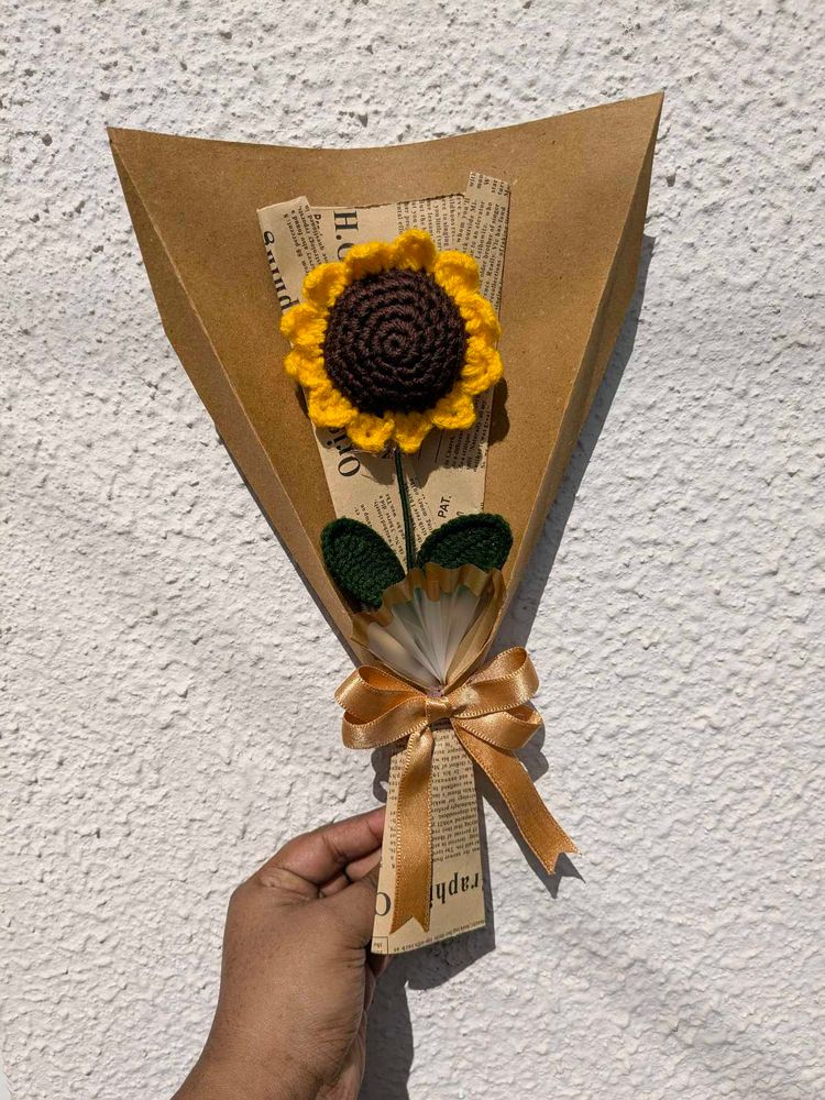 Single Sunflower Crochet Bouquet