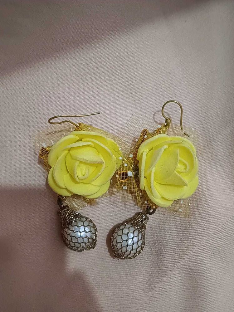 Hand Made Earing, Hairclip, Teeka