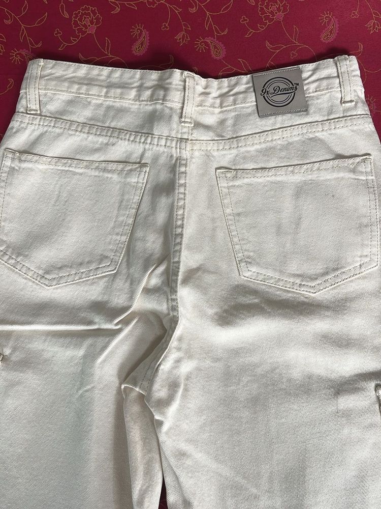 Off-White Cargo Pants