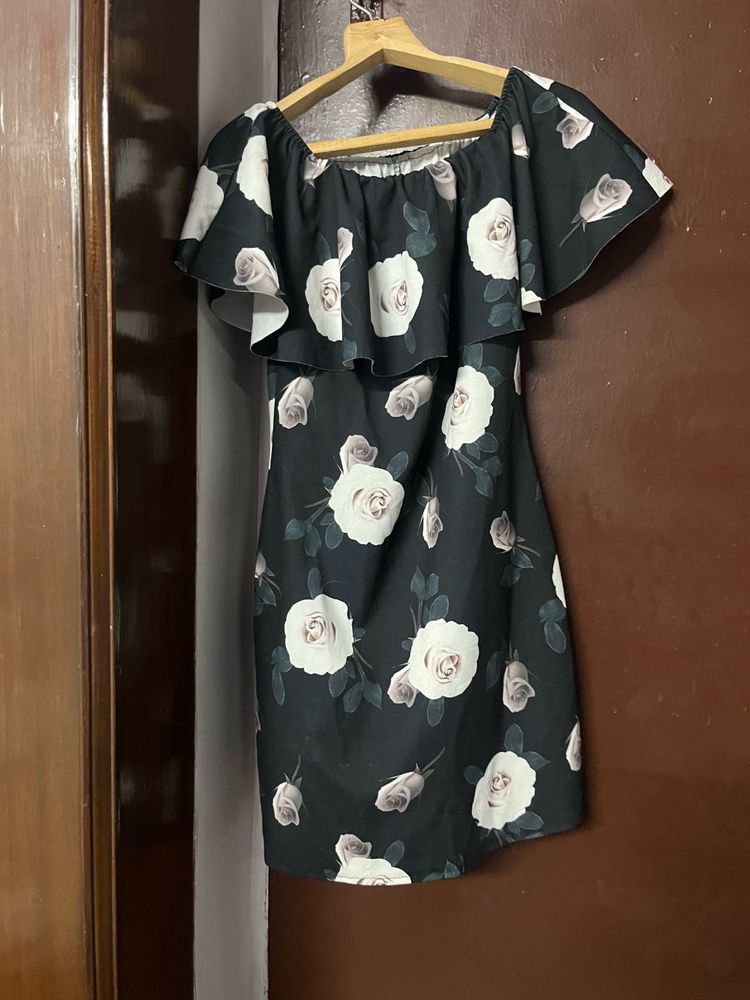Offshoulder Floral Dress