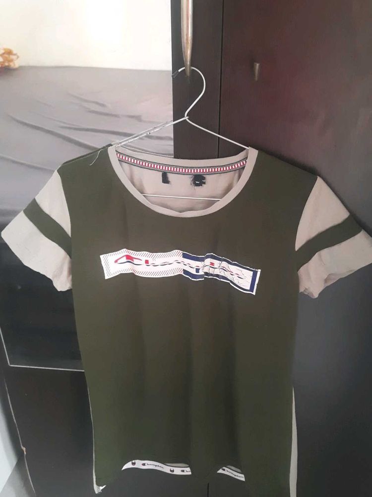 Champion Olive Green Tshirt - Size M