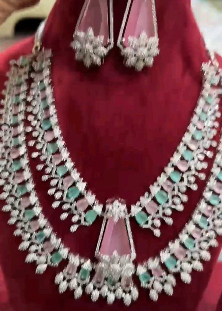 Elegant Pastel Necklace and Earrings Set