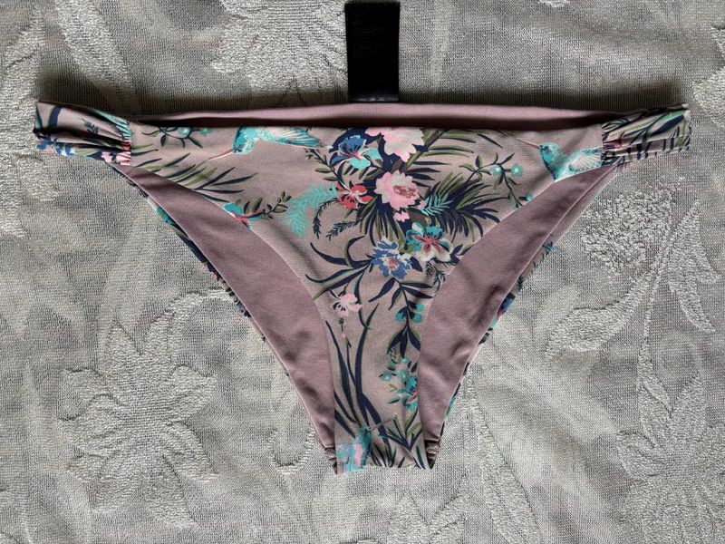 H&amp;M Reversible Tropical Bird Floral Bikini Bottoms