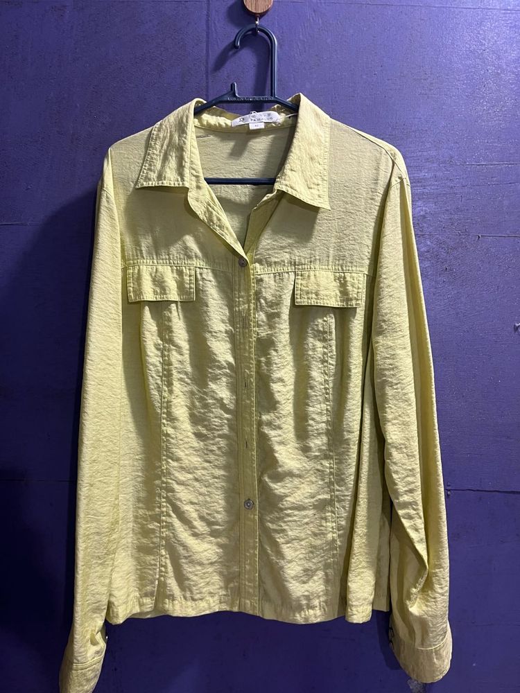 Green Long Sleeve Button-Up Top