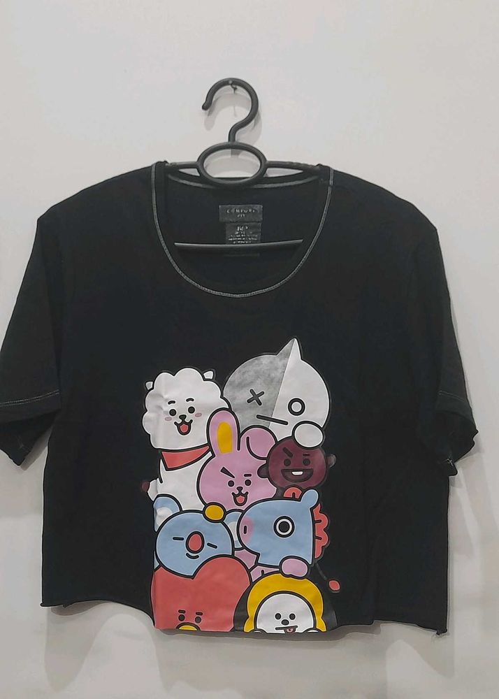 BT21 Black Graphic Crop Top – K-Pop Inspired