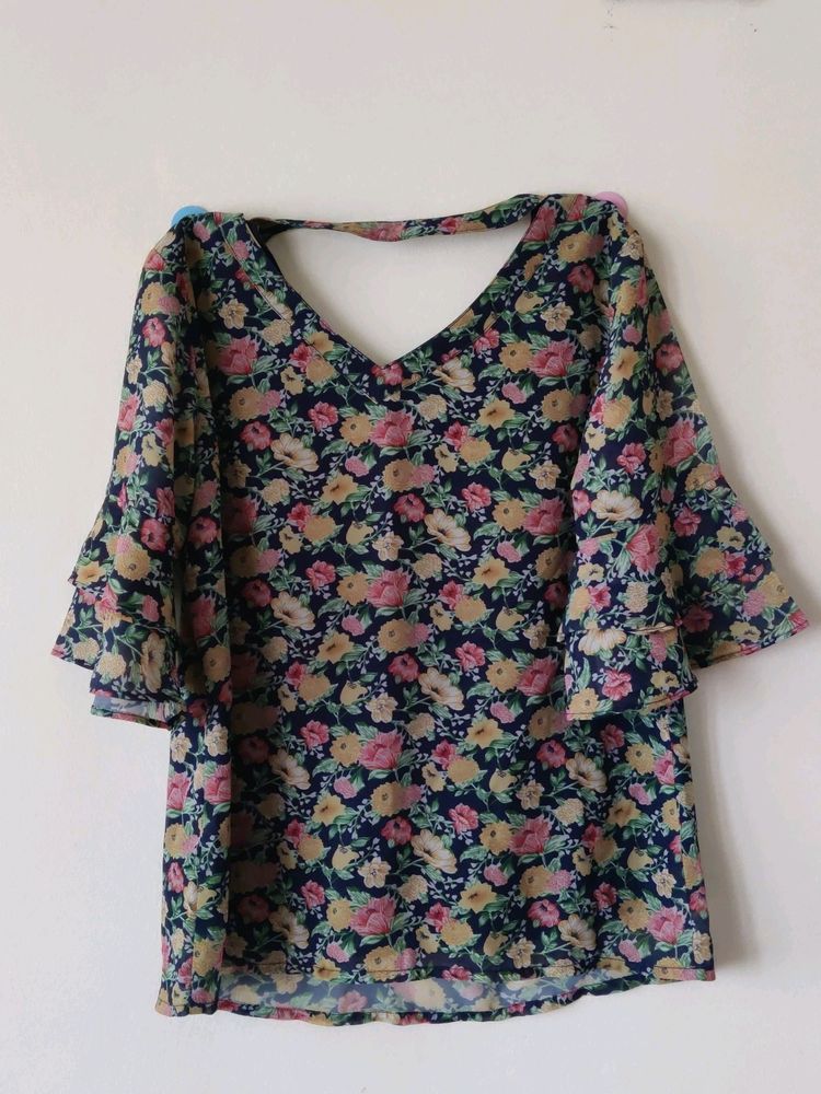 **Price Drop** Floral Top , Bust - 32 (Inches)