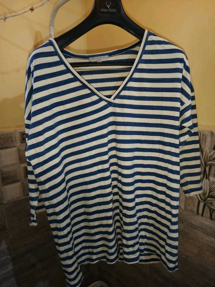 BOGO 🎁 Buy One Get 1 Free🎁XXL/ V-Neck Top