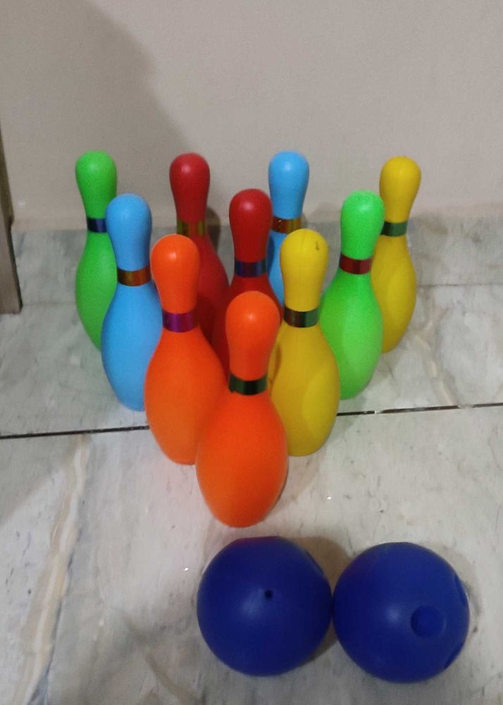 Bowling Set with Pins &amp; Balls