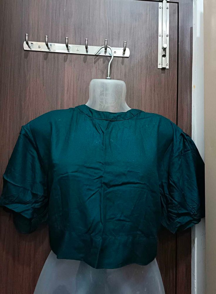 Green Crop Blouse Top With Neck Look