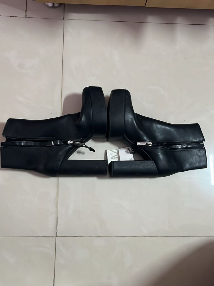Zara Platform Boots Ankle Length With Tag