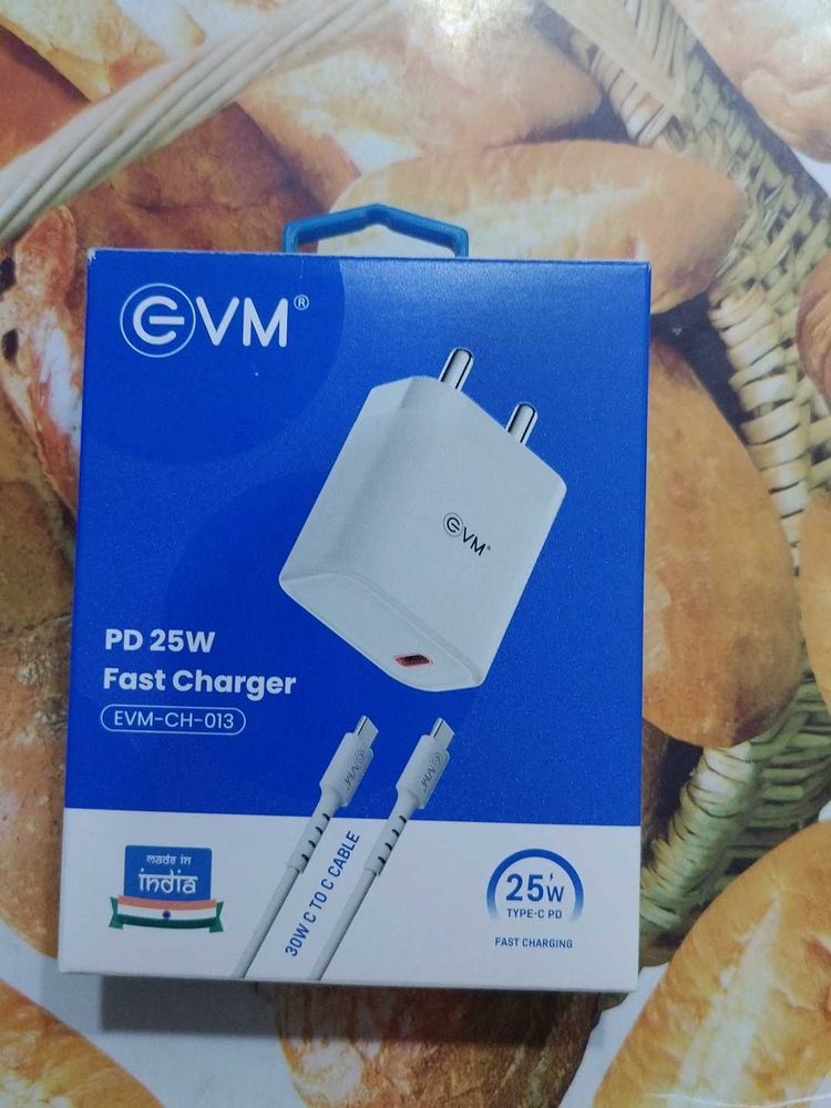 EVM 25W Fast Charger with usb cable