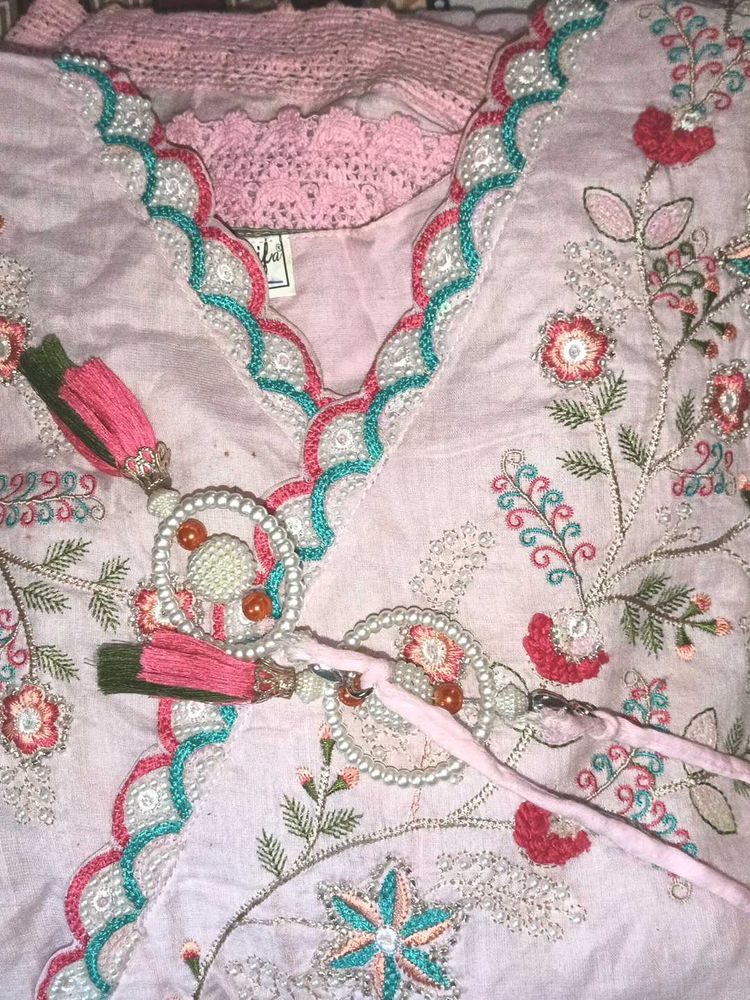 Embroidered Floral Tunic💃