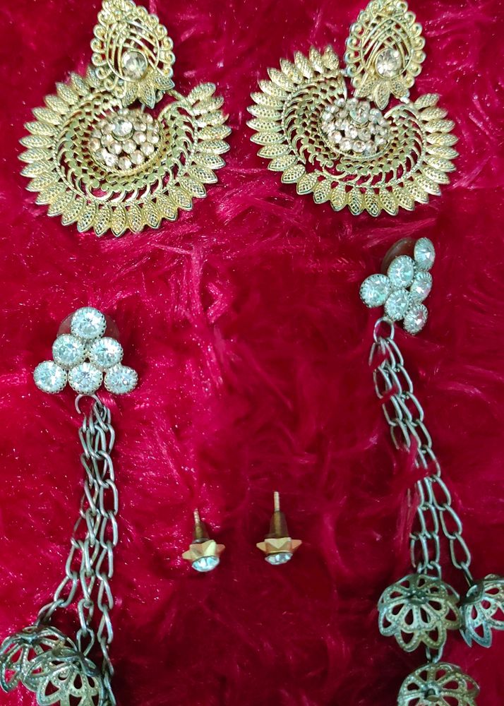 4 Set Earrings+1locket Combo