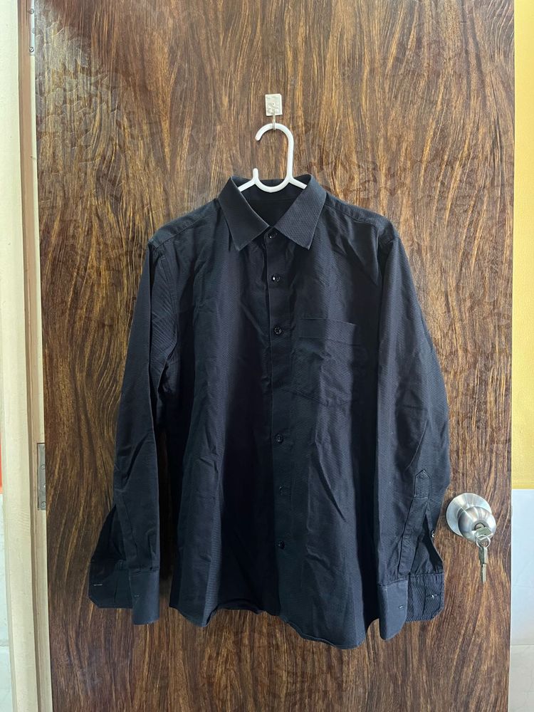 42/L Men Cotton Black Shirt