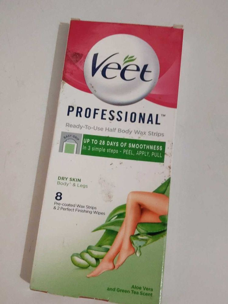 Tinkle Eyebrow Razor + Veet Wax Strips Combo | Per