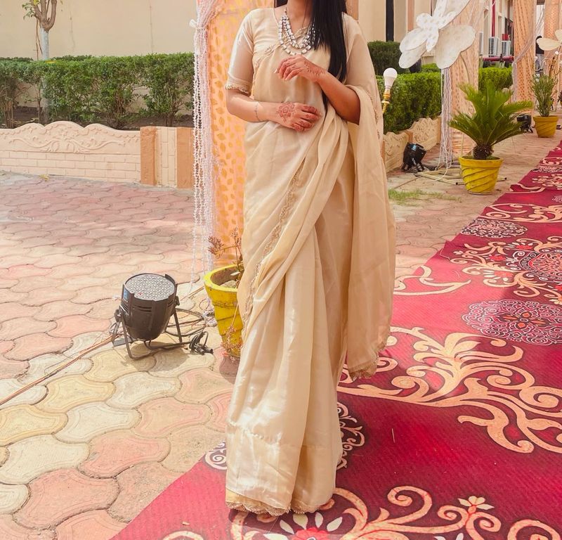 jimichu tissue saree with pearl border