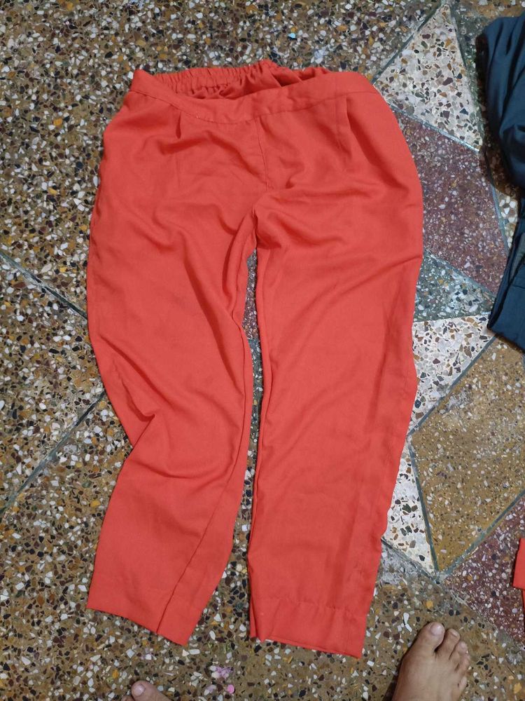 Coral Women&#39;s Trousers And Kurta