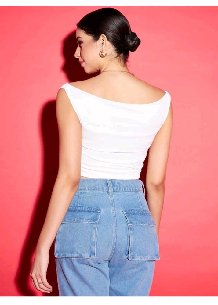 TOP: Off-the-Shoulder White Crop Top