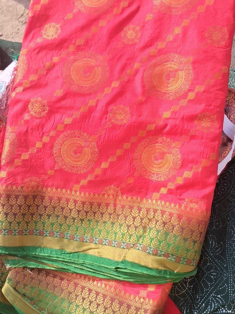 res &amp; green  &amp; Gold Fabric