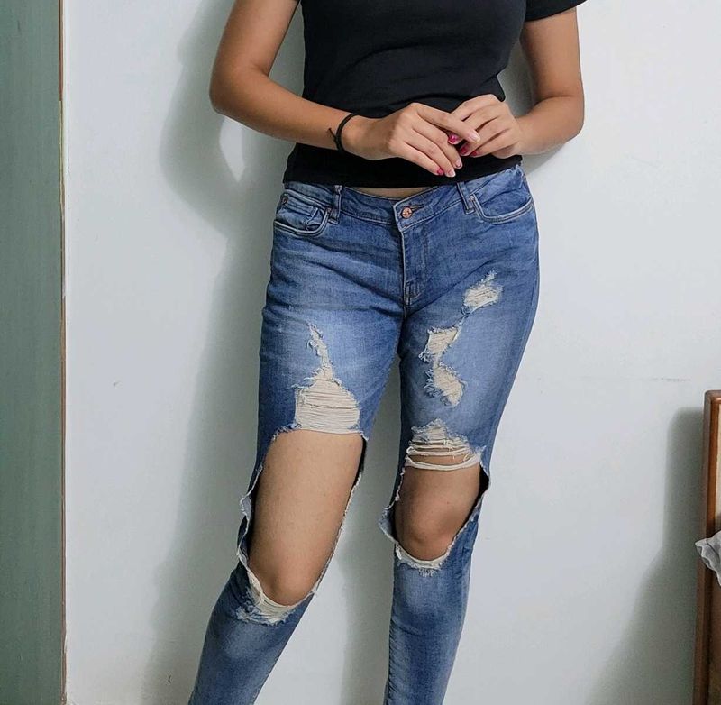 Trendy Ripped Skinny Jeans