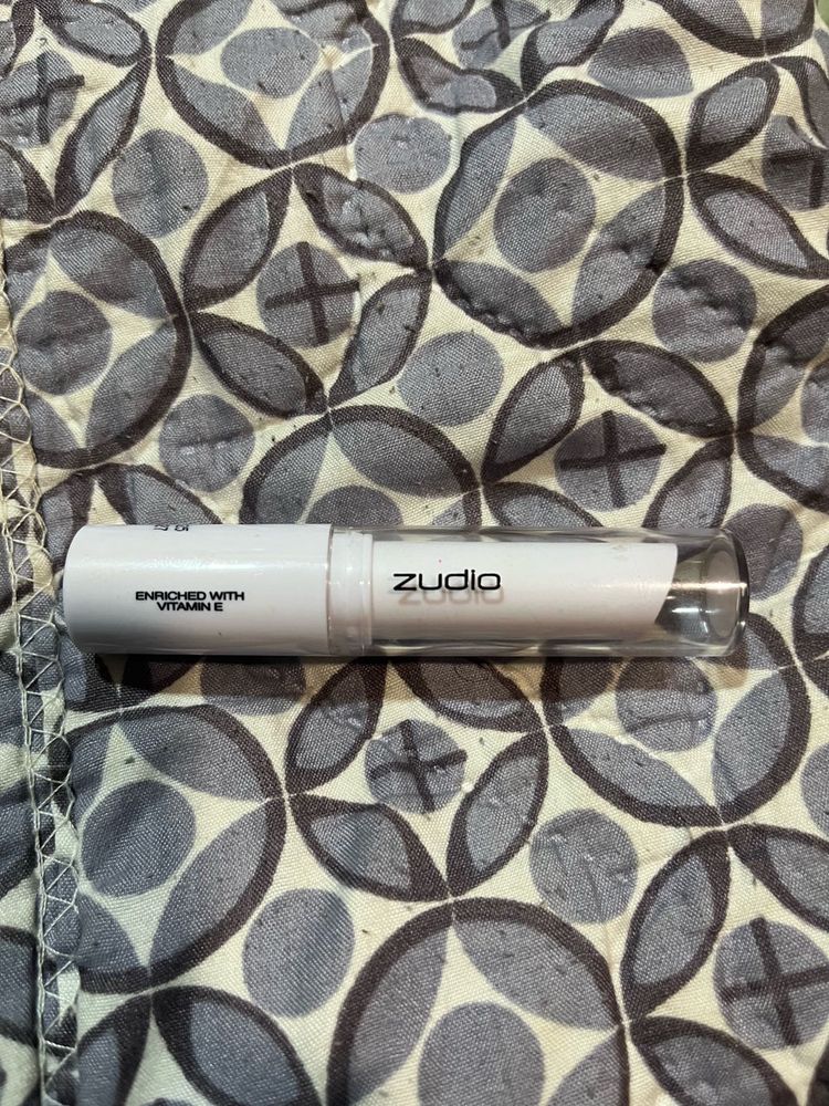 Zudio colour changing Lipstick