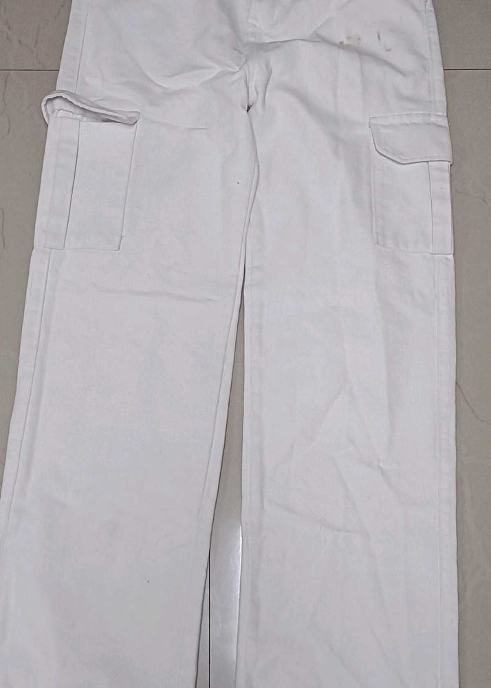 A Cargo White Jeans