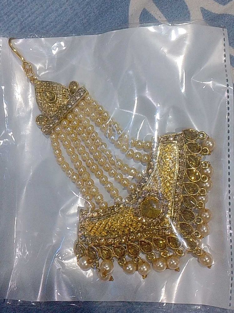 Elegant Gold &amp; Pearl Maang Tikka, pakistani side t