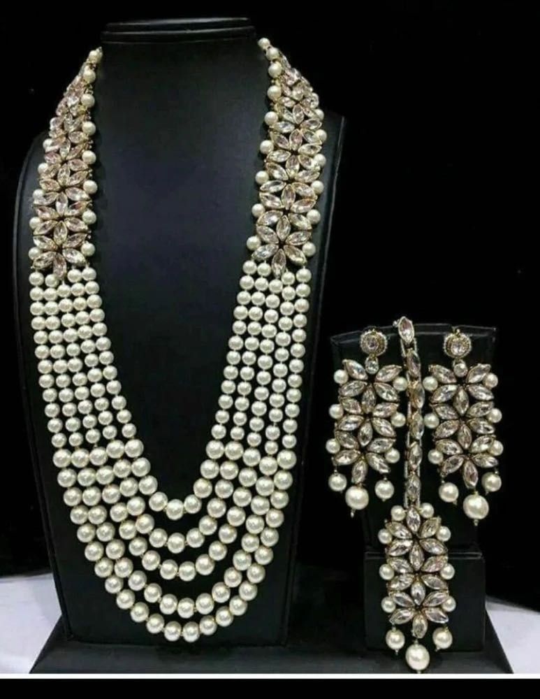 Elegant Pearl Jewelry Set