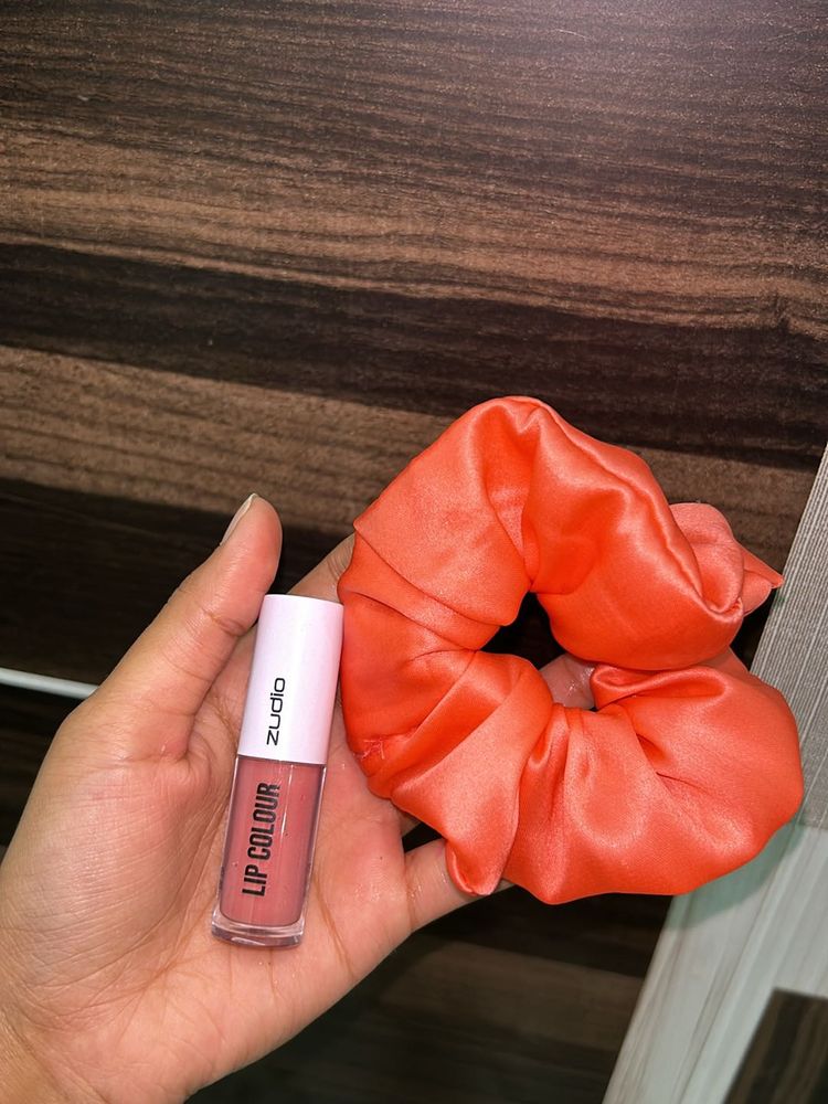 Zudio Lipstick With Scrunchie
