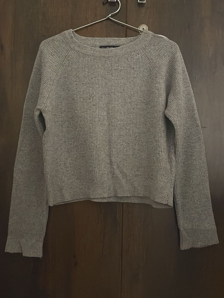 Gray Cropped Knit Sweater