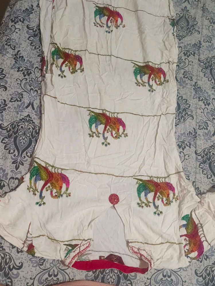 A Multicolour Peacock Print Thread Work Kurta