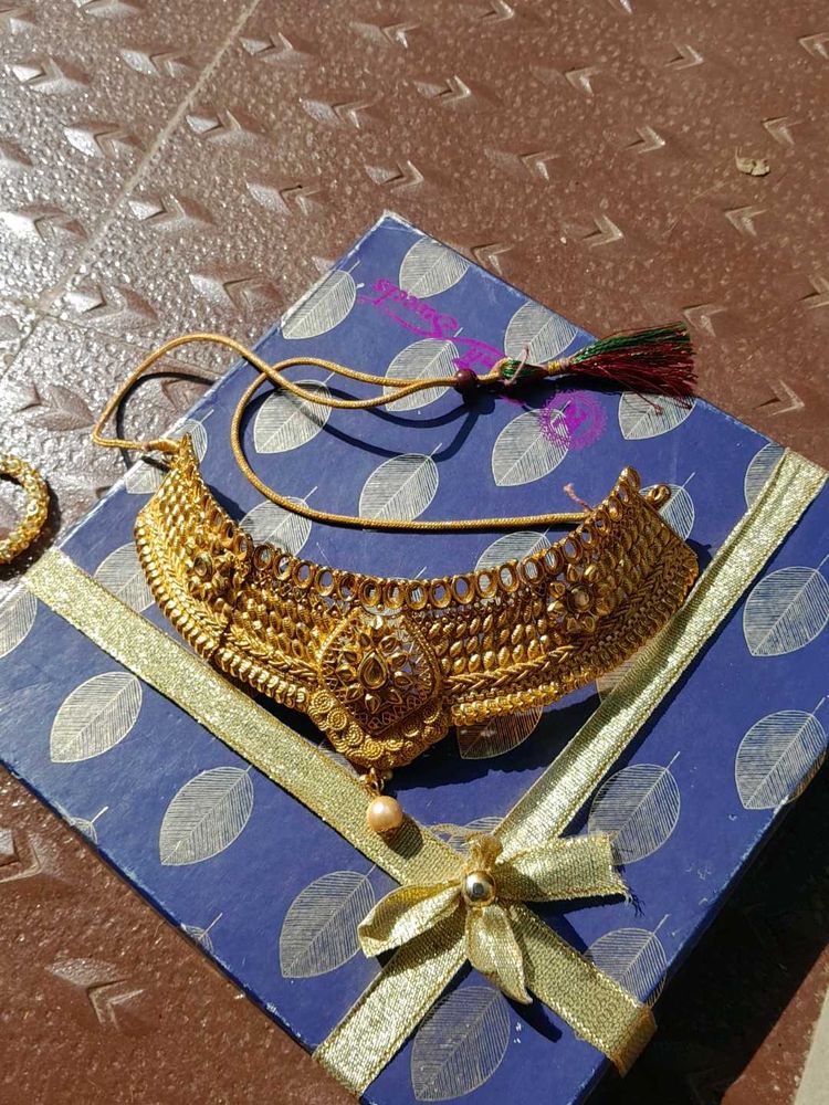 Necklace With Adjustable Rope