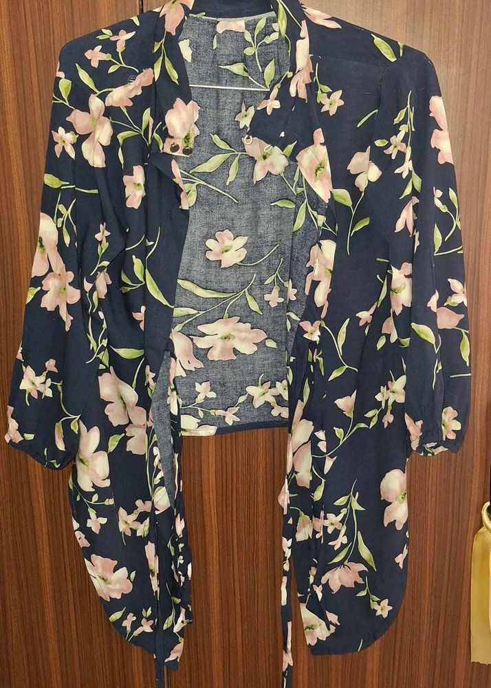 Shrug Floral Print