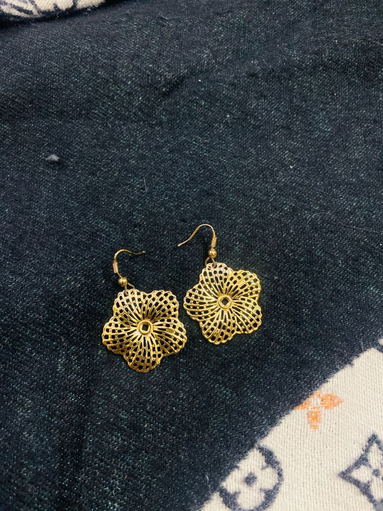 Flower Design Drop Earrings