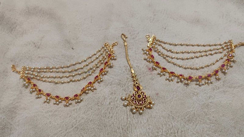 Mangtika And Earings Extension Set.