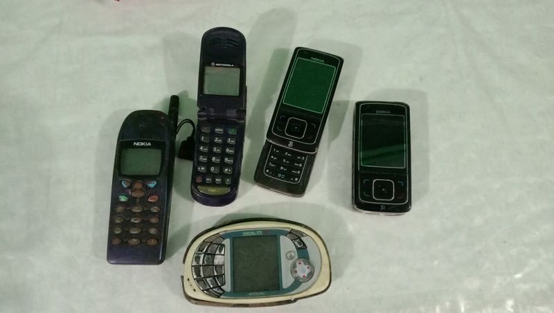 Old Mobile Phones Nokia And Motorola