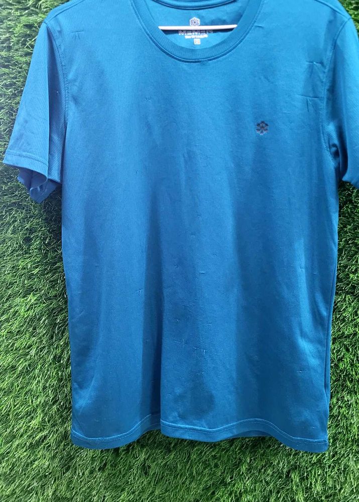 Men&#39;s workout T-shirt