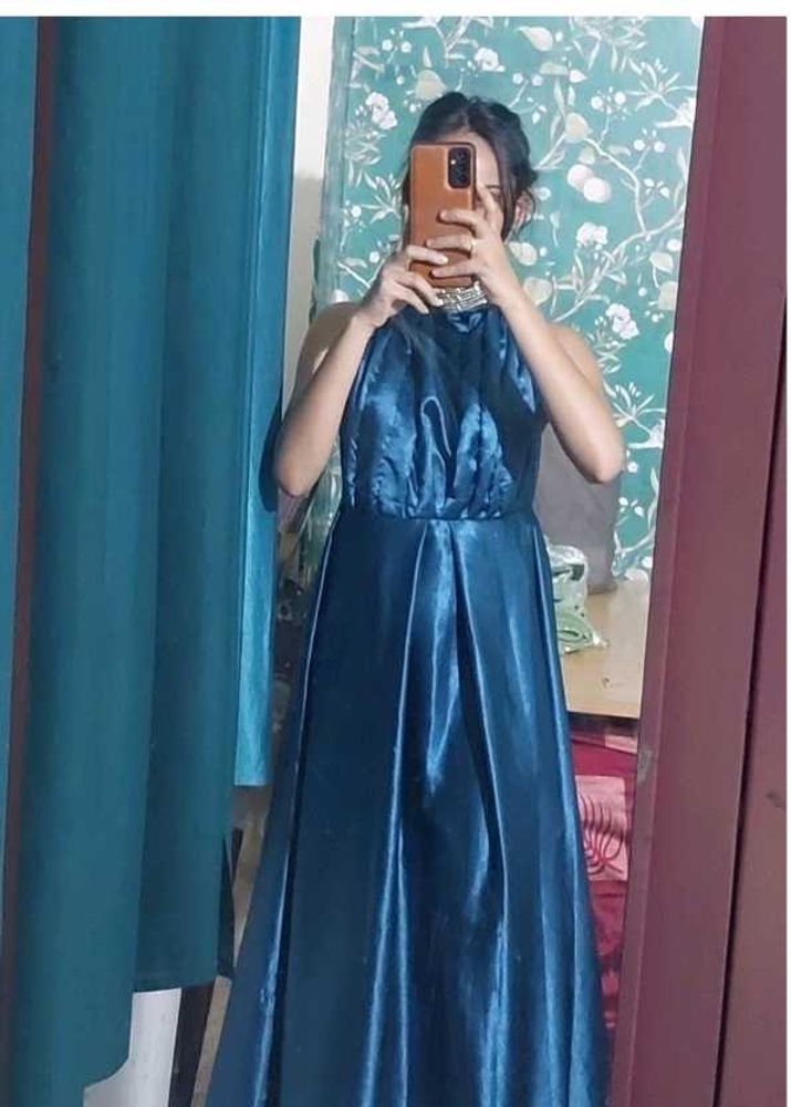 Elegant Blue Party Gown