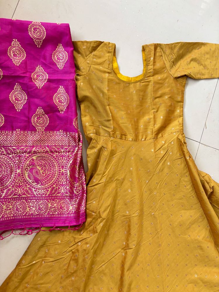 Anarkali with beautiful dupatta