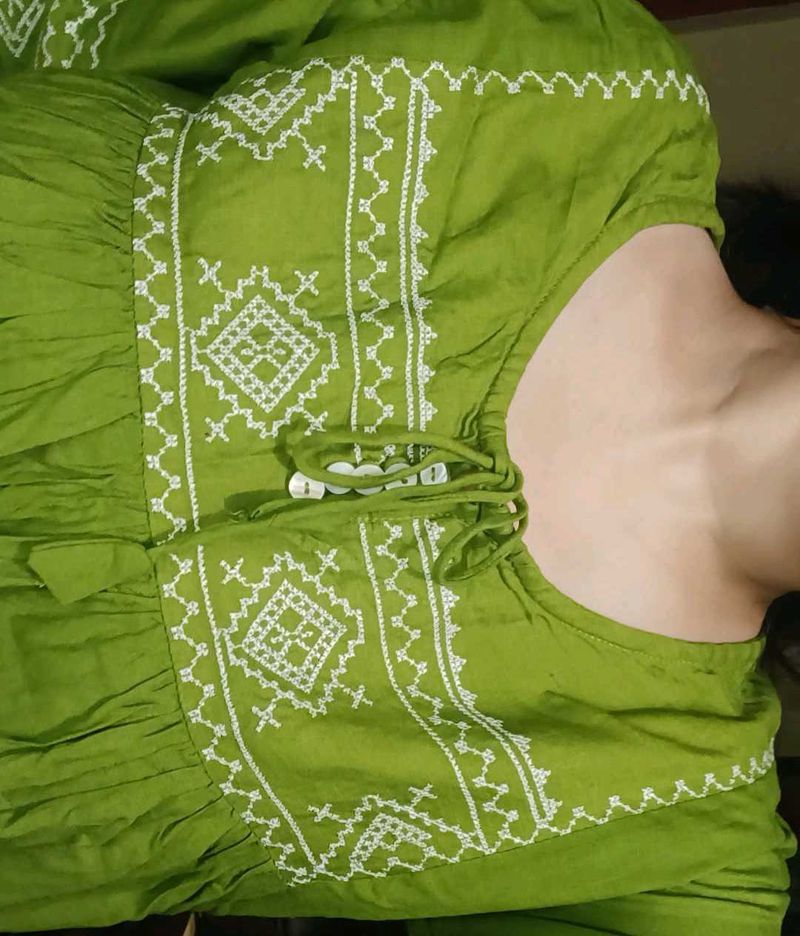 Green Embroidered Kurta
