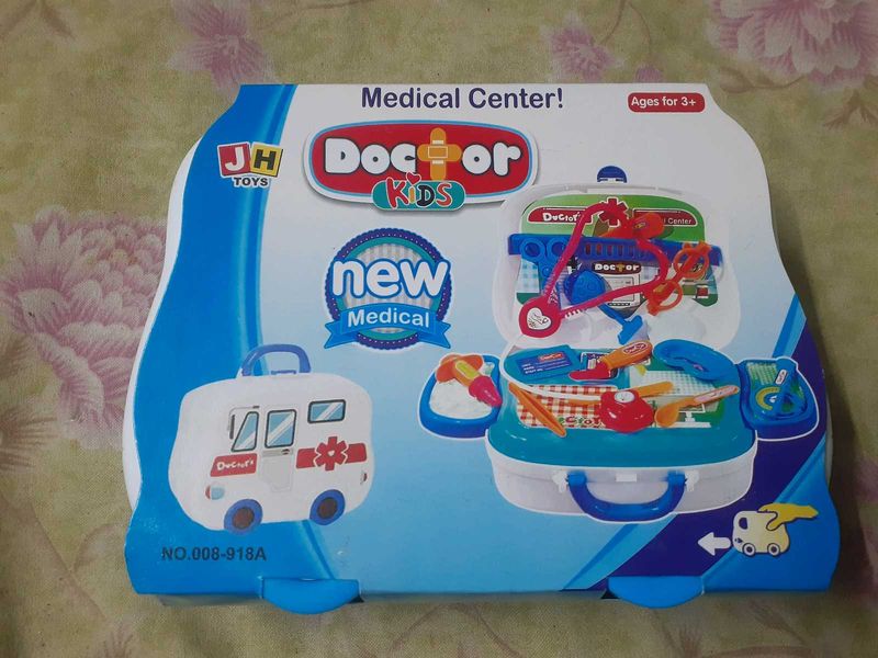 Doctor Kids Medical Center Playset