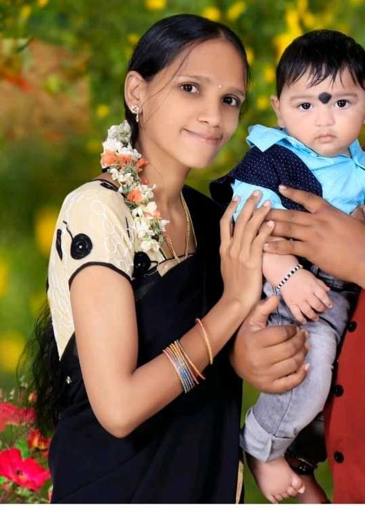 STUNNING BLACK SAREE