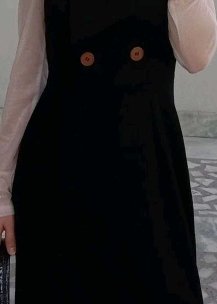 Elegant Black Midi Dress